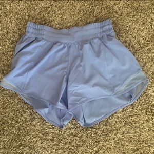 Lululemon Hotty Hot pastel lavender shorts 4” inseam mid rise